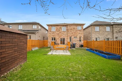 20 Strathdale Road Brampton ON L6P 2Y1