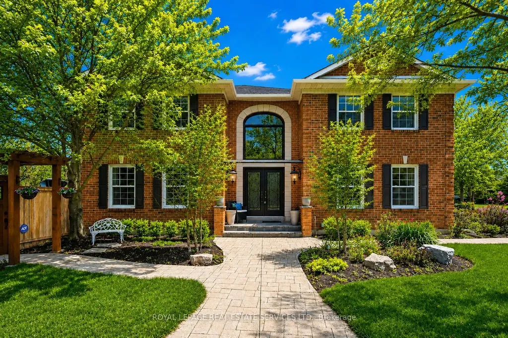 1256 Fieldcrest Lane Oakville ON L6M 2L8