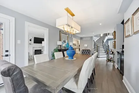 1256 Fieldcrest Lane Oakville ON L6M 2L8