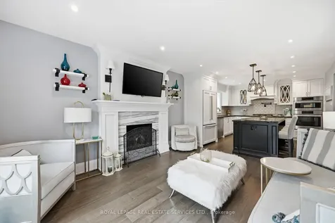1256 Fieldcrest Lane Oakville ON L6M 2L8