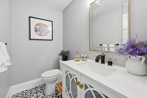 1256 Fieldcrest Lane Oakville ON L6M 2L8