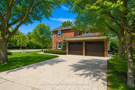 1256 Fieldcrest Lane Oakville ON L6M 2L8