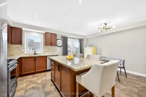 2006 Trawden Way Oakville ON L6M 0M1