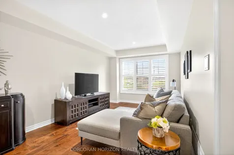 2006 Trawden Way Oakville ON L6M 0M1