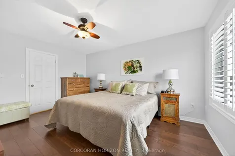 2006 Trawden Way Oakville ON L6M 0M1