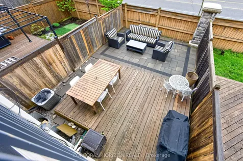 2006 Trawden Way Oakville ON L6M 0M1