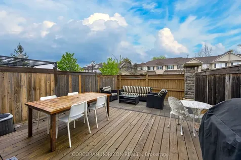 2006 Trawden Way Oakville ON L6M 0M1