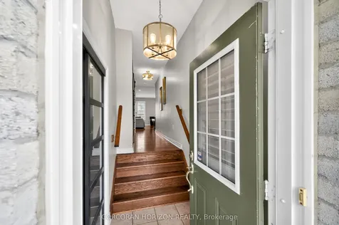 2006 Trawden Way Oakville ON L6M 0M1