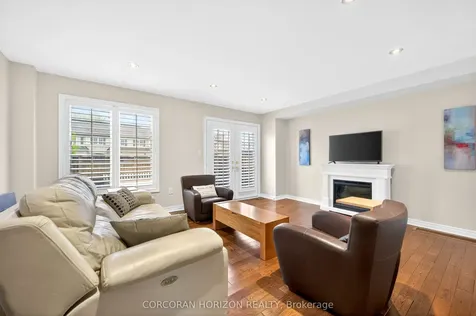 2006 Trawden Way Oakville ON L6M 0M1