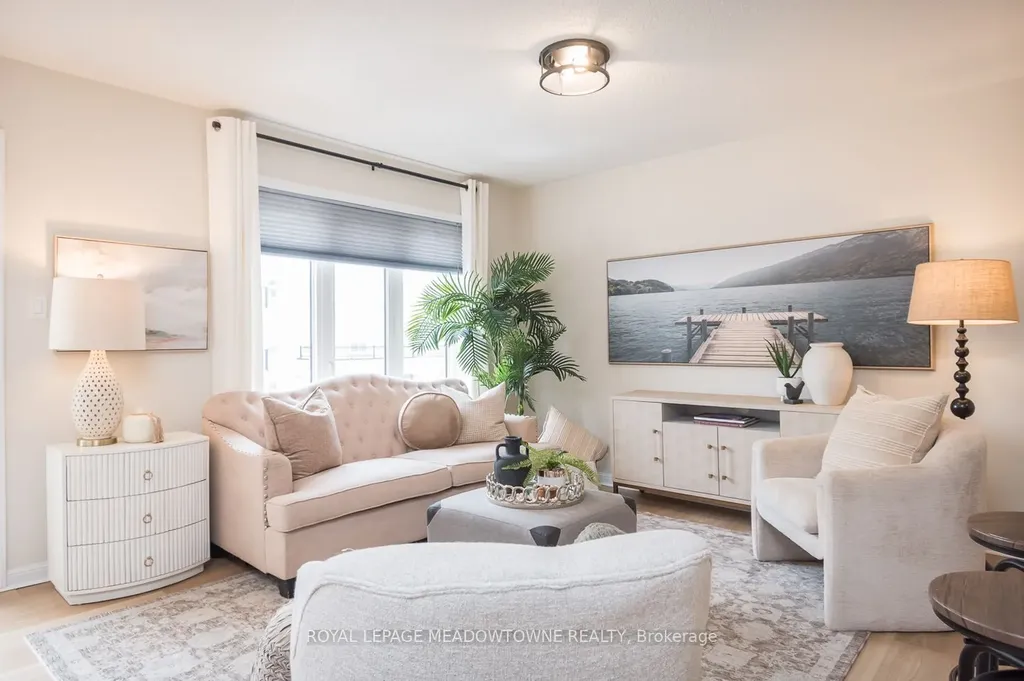 1025 Nadalin Heights Milton ON L9T 8R3