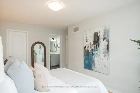 1025 Nadalin Heights Milton ON L9T 8R3