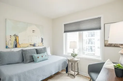 1025 Nadalin Heights Milton ON L9T 8R3