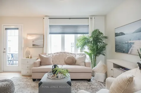 1025 Nadalin Heights Milton ON L9T 8R3