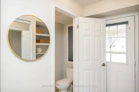 1025 Nadalin Heights Milton ON L9T 8R3
