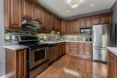2165 Itabashi Way Burlington ON L7M 0A2