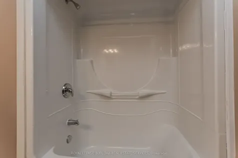 2165 Itabashi Way Burlington ON L7M 0A2