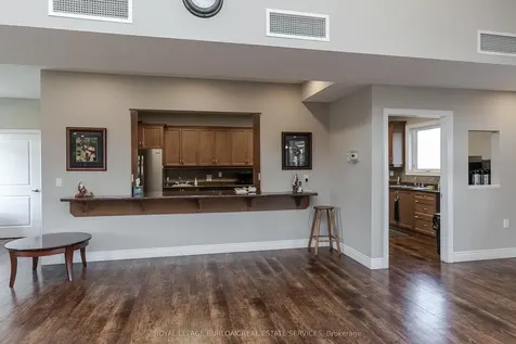 2165 Itabashi Way Burlington ON L7M 0A2