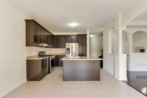 4 Mistletoe Place Brampton ON L6Y 5V1
