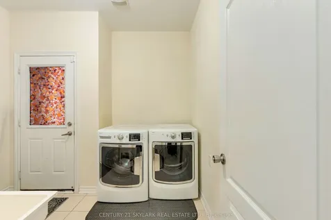 4 Mistletoe Place Brampton ON L6Y 5V1