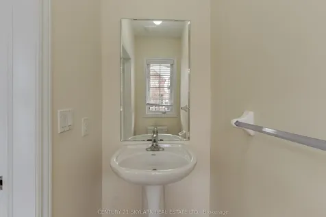 4 Mistletoe Place Brampton ON L6Y 5V1
