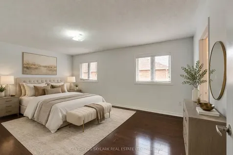 4 Mistletoe Place Brampton ON L6Y 5V1
