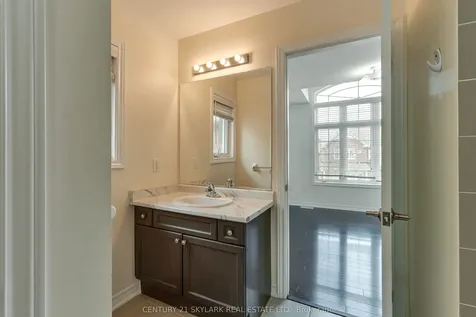 4 Mistletoe Place Brampton ON L6Y 5V1