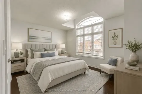 4 Mistletoe Place Brampton ON L6Y 5V1