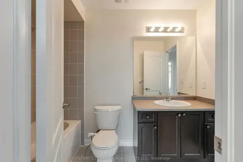 4 Mistletoe Place Brampton ON L6Y 5V1