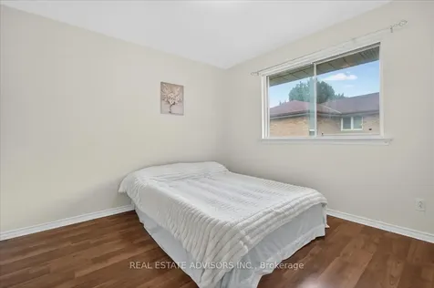 84 Ardglen Drive Brampton ON L6W 1V6