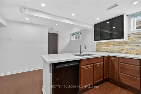 84 Ardglen Drive Brampton ON L6W 1V6
