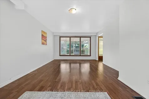 84 Ardglen Drive Brampton ON L6W 1V6