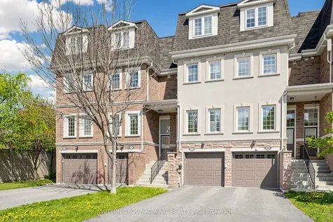 435 Hensall Circle Mississauga ON L5A 4P1