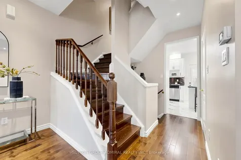 435 Hensall Circle Mississauga ON L5A 4P1