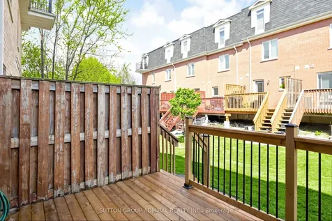 435 Hensall Circle Mississauga ON L5A 4P1