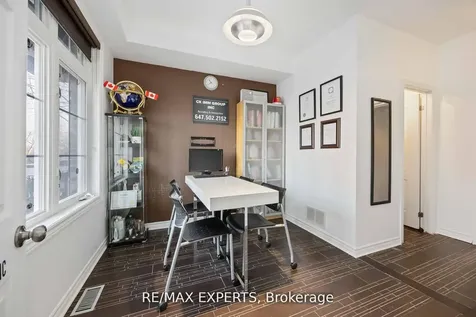 19B Oak Street Toronto ON M9N 0A4