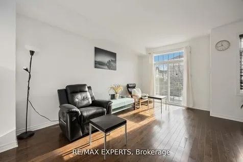 19B Oak Street Toronto ON M9N 0A4