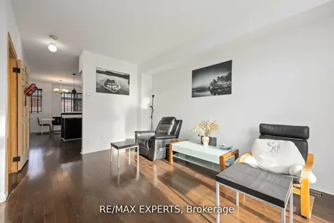 19B Oak Street Toronto ON M9N 0A4