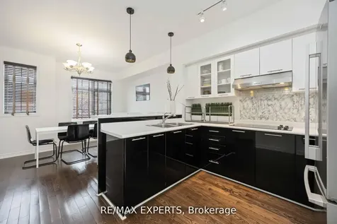 19B Oak Street Toronto ON M9N 0A4