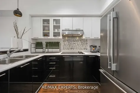 19B Oak Street Toronto ON M9N 0A4