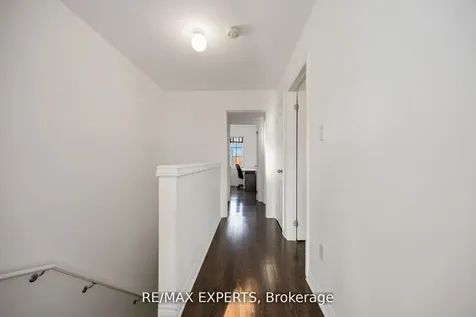 19B Oak Street Toronto ON M9N 0A4