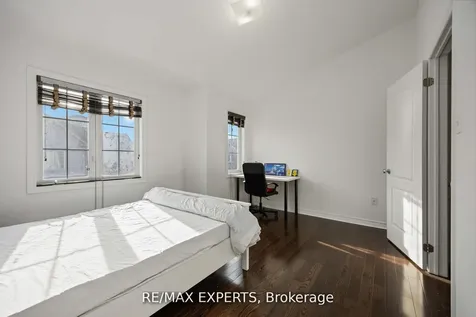 19B Oak Street Toronto ON M9N 0A4