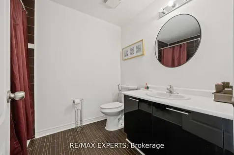19B Oak Street Toronto ON M9N 0A4
