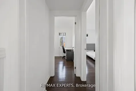 19B Oak Street Toronto ON M9N 0A4