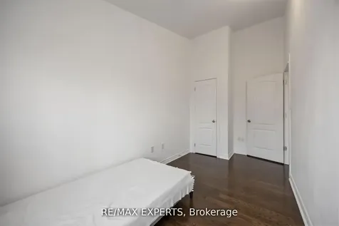 19B Oak Street Toronto ON M9N 0A4