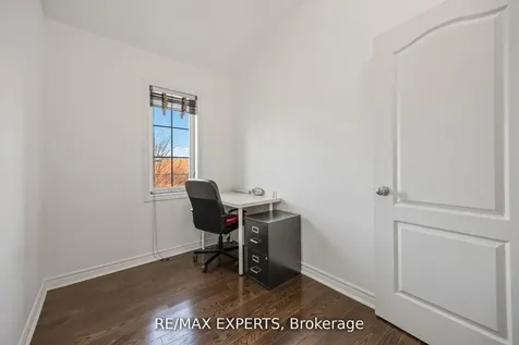 19B Oak Street Toronto ON M9N 0A4