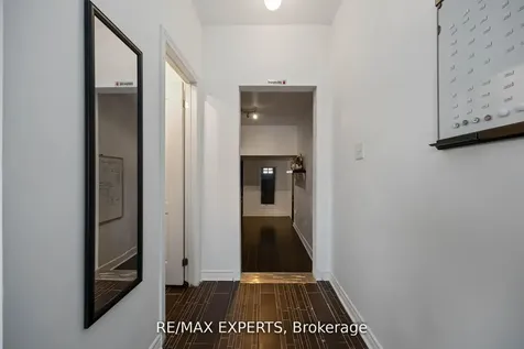 19B Oak Street Toronto ON M9N 0A4