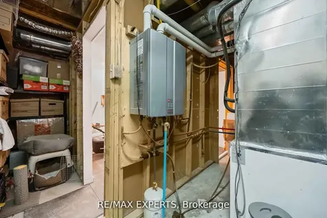 19B Oak Street Toronto ON M9N 0A4