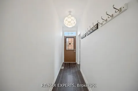 19B Oak Street Toronto ON M9N 0A4