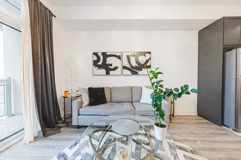 2486 Old Bronte Road Oakville ON L6M 4J2