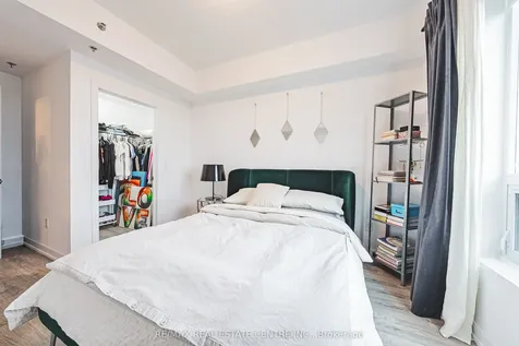 2486 Old Bronte Road Oakville ON L6M 4J2